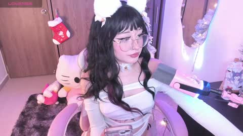 sweet_lilly_sweet online show from December 13, 12:20 am