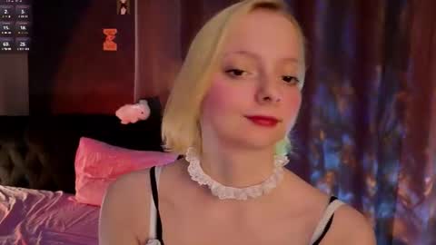 Snapshot of sweet_lynx chatting on July 13, 3:59 pm Lana online show from July 13, 3:59 pm