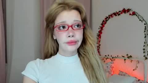 Melissa. Join me on Fansly link in social medias online show from February 27, 9:48 pm