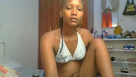 Snapshot of sweet_melod chatting on April 20, 12:46 am Linda online show from April 20, 12:46 am
