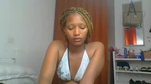 Snapshot of sweet_melod chatting on May 7, 2:39 am Linda online show from May 7, 2:39 am