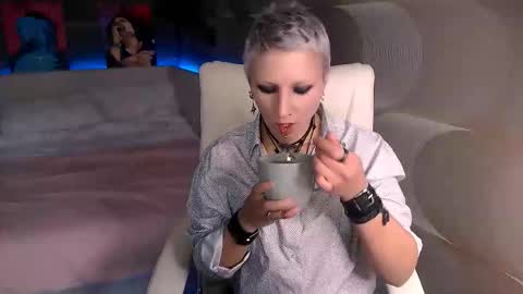 Snapshot of sweet_n_strong chatting on October 26, 1:50 pm sweet_n_strong online show from October 26, 1:50 pm