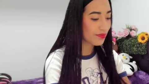 Nhaomy online show from February 8, 8:34 pm