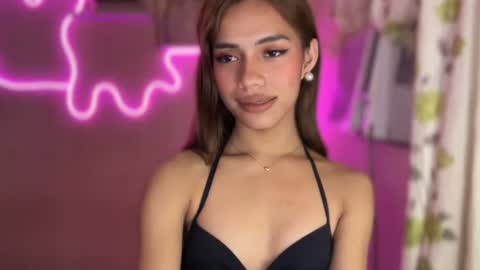 Snapshot of sweet_nikki03 chatting on September 26, 8:57 pm sweet_nikki03 online show from September 26, 8:57 pm