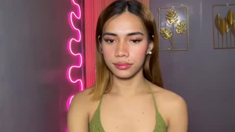 sweet_nikki03 online show from March 29, 7:25 pm