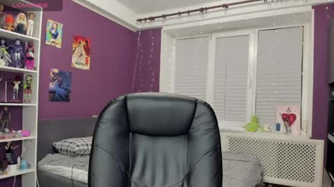 Snapshot of sweet_peach__ chatting on May 16, 7:45 pm kira online show from May 16, 7:45 pm