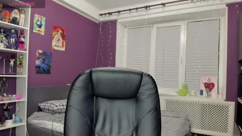 Snapshot of sweet_peach__ chatting on May 16, 8:18 pm kira online show from May 16, 8:18 pm