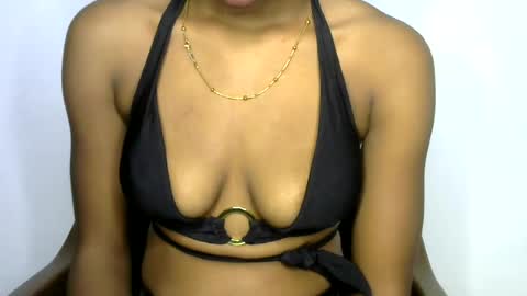 Snapshot of sweet_pussy04 chatting on June 30, 6:25 am sweet girl online show from June 30, 6:25 am