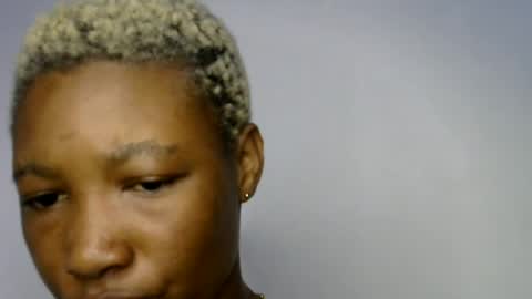 Snapshot of sweet_pussy04 chatting on July 18, 7:12 am sweet girl online show from July 18, 7:12 am