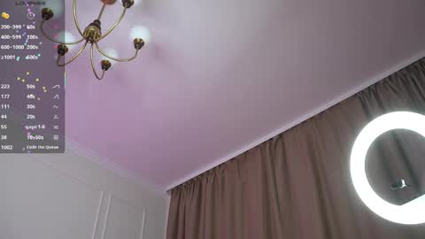 Snapshot of sweet_reverie chatting on May 20, 10:43 am Vanessa online show from May 20, 10:43 am