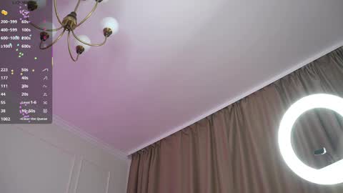 Snapshot of sweet_reverie chatting on May 25, 9:37 am Vanessa online show from May 25, 9:37 am