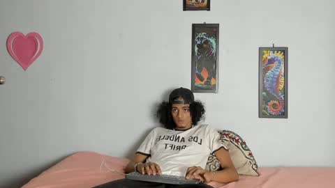 Snapshot of sweet_rose72 chatting on June 2, 2:13 am sweet_rose72 online show from June 2, 2:13 am