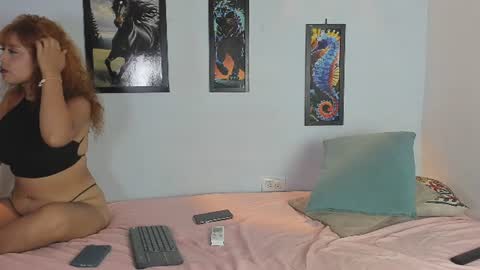Snapshot of sweet_rose72 chatting on June 21, 2:36 am sweet_rose72 online show from June 21, 2:36 am