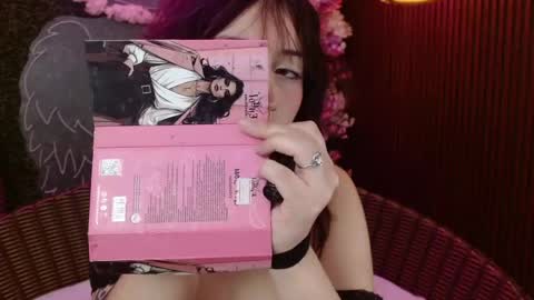 Snapshot of sweet_roxanee chatting on April 29, 4:27 am Roxanee online show from April 29, 4:27 am
