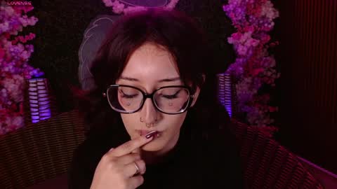 Snapshot of sweet_roxanee chatting on May 30, 9:01 pm Roxanee online show from May 30, 9:01 pm