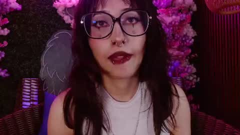 Snapshot of sweet_roxanee chatting on June 20, 9:06 pm Roxanee online show from June 20, 9:06 pm