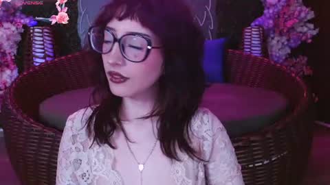 Snapshot of sweet_roxanee chatting on July 22, 4:48 am Roxanee online show from July 22, 4:48 am