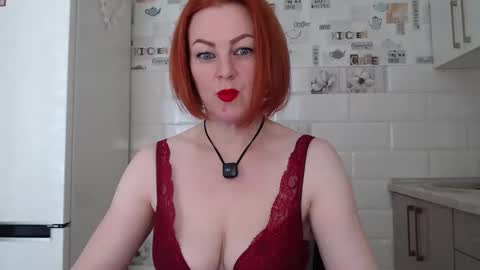 Snapshot of sweet_sandra_1 chatting on May 27, 10:23 am Sandra online show from May 27, 10:23 am