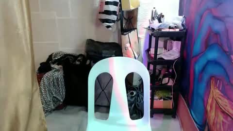 Snapshot of sweet_sang18 chatting on June 2, 12:51 pm sweet_sang18 online show from June 2, 12:51 pm