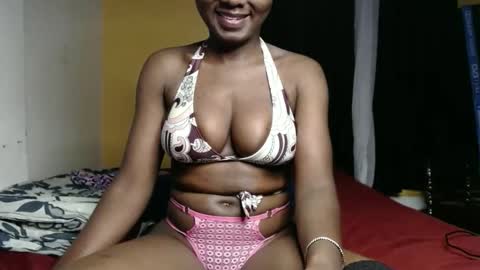 ellanah Tracie online show from January 17, 6:54 pm