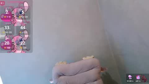 Snapshot of sweet_sirenxx chatting on December 15, 9:56 am Leah online show from December 15, 9:56 am