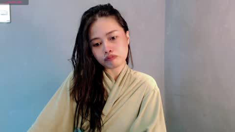 Snapshot of sweet_sirenxx chatting on January 7, 5:01 am Leah online show from January 7, 5:01 am