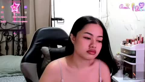 Snapshot of sweet_sirenxx chatting on July 3, 3:29 pm Leah online show from July 3, 3:29 pm