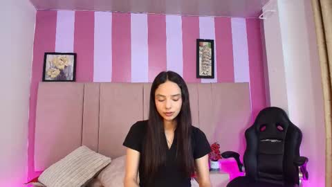 Snapshot of sweet_sofiii_ chatting on February 23, 8:06 pm Sweet Sofiii online show from February 23, 8:06 pm