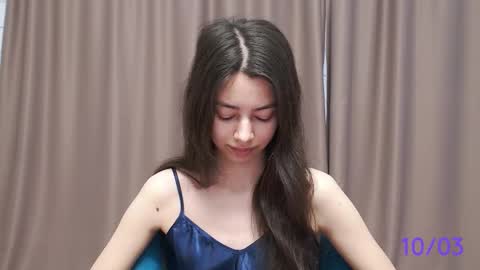 Snapshot of sweet_sweet_angel chatting on March 10, 8:37 am Angel online show from March 10, 8:37 am