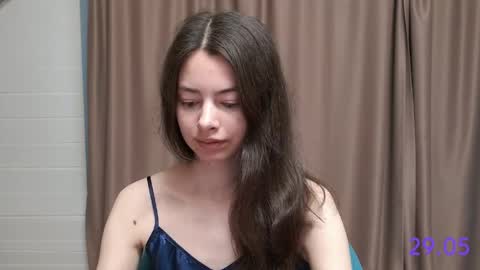 Snapshot of sweet_sweet_angel chatting on May 29, 4:43 am Angel online show from May 29, 4:43 am