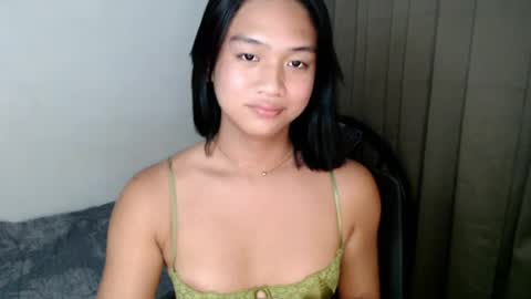 Snapshot of sweet_tenshi chatting on July 9, 4:11 pm tenshi online show from July 9, 4:11 pm