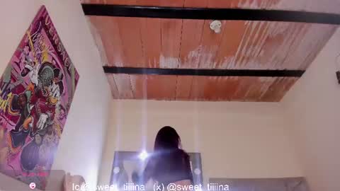 Snapshot of sweet_tiiina chatting on July 17, 7:41 pm online show from July 17, 7:41 pm
