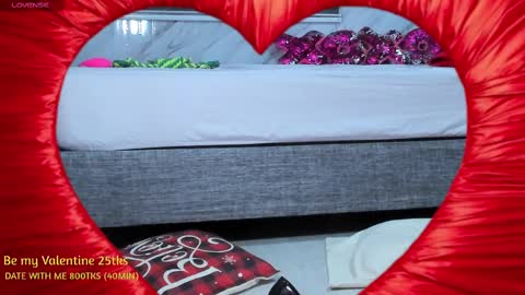 Snapshot of sweet_tits2 chatting on February 13, 11:26 pm Isabella online show from February 13, 11:26 pm