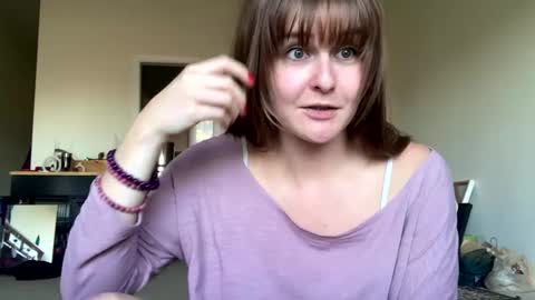 Snapshot of sweet_truffle chatting on December 12, 9:04 pm Heidi Brenner - Please check bio for schedule FAQ online show from December 12, 9:04 pm