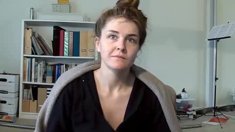 Snapshot of sweet_truffle chatting on December 16, 1:54 pm Heidi Brenner - Please check bio for schedule FAQ online show from December 16, 1:54 pm
