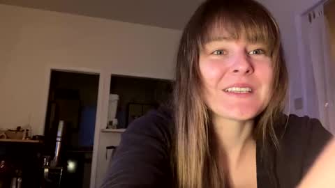 Snapshot of sweet_truffle chatting on December 16, 10:45 pm Heidi Brenner - Please check bio for schedule FAQ online show from December 16, 10:45 pm