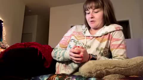 Snapshot of sweet_truffle chatting on December 19, 10:32 pm Heidi Brenner - Please check bio for schedule FAQ online show from December 19, 10:32 pm