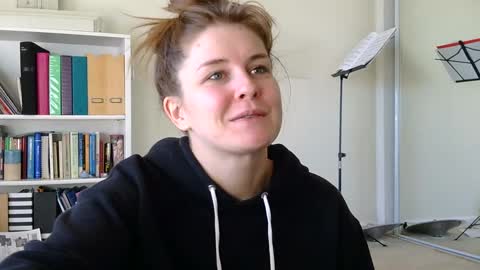 Snapshot of sweet_truffle chatting on January 25, 3:41 pm Heidi Brenner - Please check bio for schedule FAQ online show from January 25, 3:41 pm
