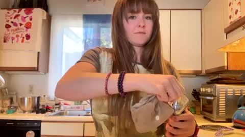 Snapshot of sweet_truffle chatting on February 23, 7:17 pm Heidi Brenner - Please check bio for schedule FAQ online show from February 23, 7:17 pm