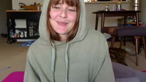 Snapshot of sweet_truffle chatting on September 17, 10:11 pm Heidi Brenner - Please check bio for schedule FAQ online show from September 17, 10:11 pm