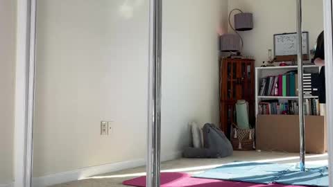 Heidi Brenner - Please check bio for schedule  FAQ online show from April 7, 1:11 pm