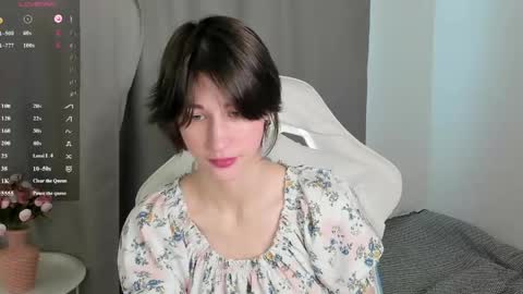 Snapshot of sweet_vanillopa chatting on June 10, 2:23 am Carolina Lu online show from June 10, 2:23 am
