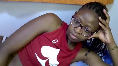 sweet_zarah online show from March 16, 2:28 am