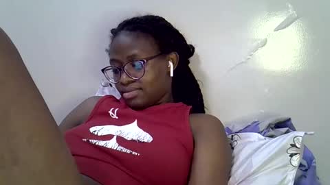 Snapshot of sweet_zarah chatting on April 26, 7:00 pm sweet_zarah online show from April 26, 7:00 pm