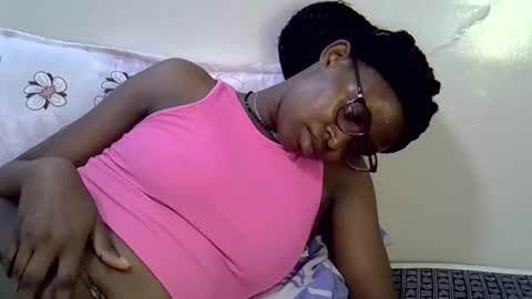 Snapshot of sweet_zarah chatting on April 27, 12:47 pm sweet_zarah online show from April 27, 12:47 pm