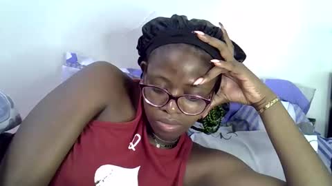 Snapshot of sweet_zarah chatting on May 15, 4:14 pm sweet_zarah online show from May 15, 4:14 pm
