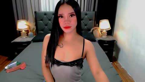Snapshot of sweet_zoey12 chatting on June 21, 9:23 am bea takashi online show from June 21, 9:23 am