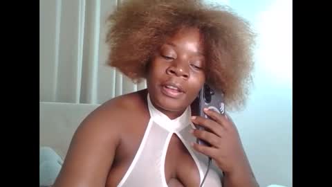 Snapshot of sweetafricangal chatting on April 22, 9:27 pm NASHA online show from April 22, 9:27 pm