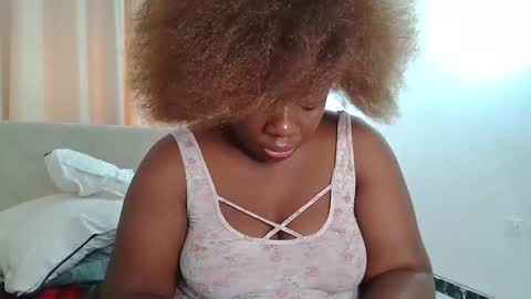 Snapshot of sweetafricangal chatting on April 23, 10:58 am NASHA online show from April 23, 10:58 am