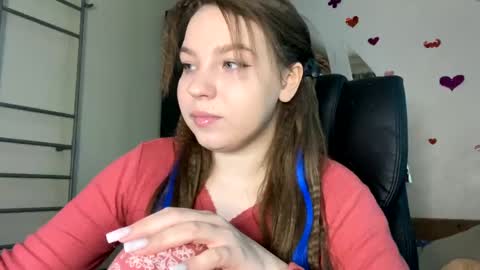 Snapshot of sweetalissa18 chatting on February 18, 2:27 pm sweetalissa18 online show from February 18, 2:27 pm